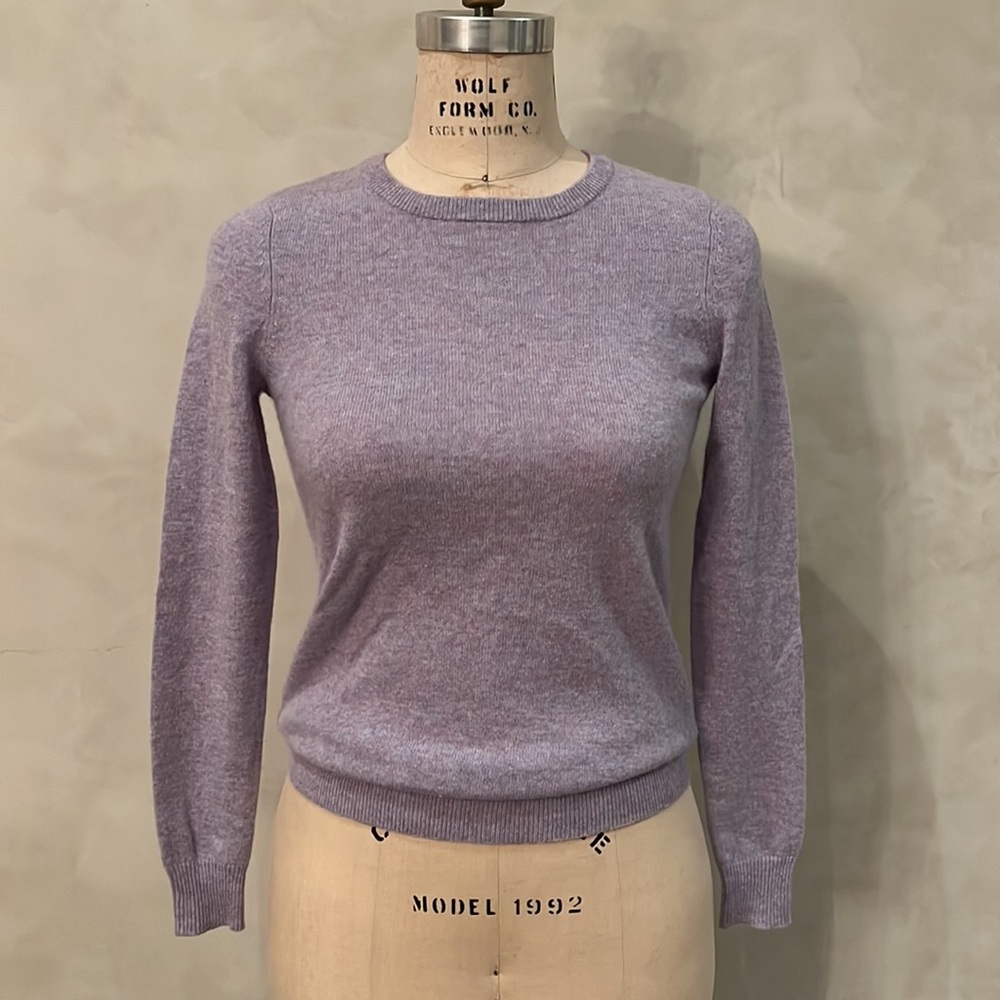 Women’s Bloomingdale’s cashmere long sleeve crew neck